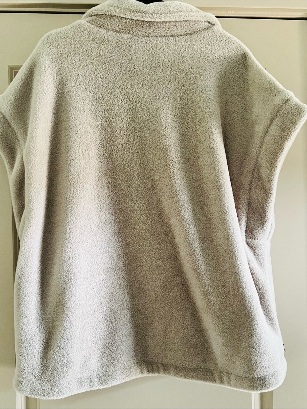 Democracy Cream Sherpa Snap-Front Teddy Vest - Picture 2 of 3